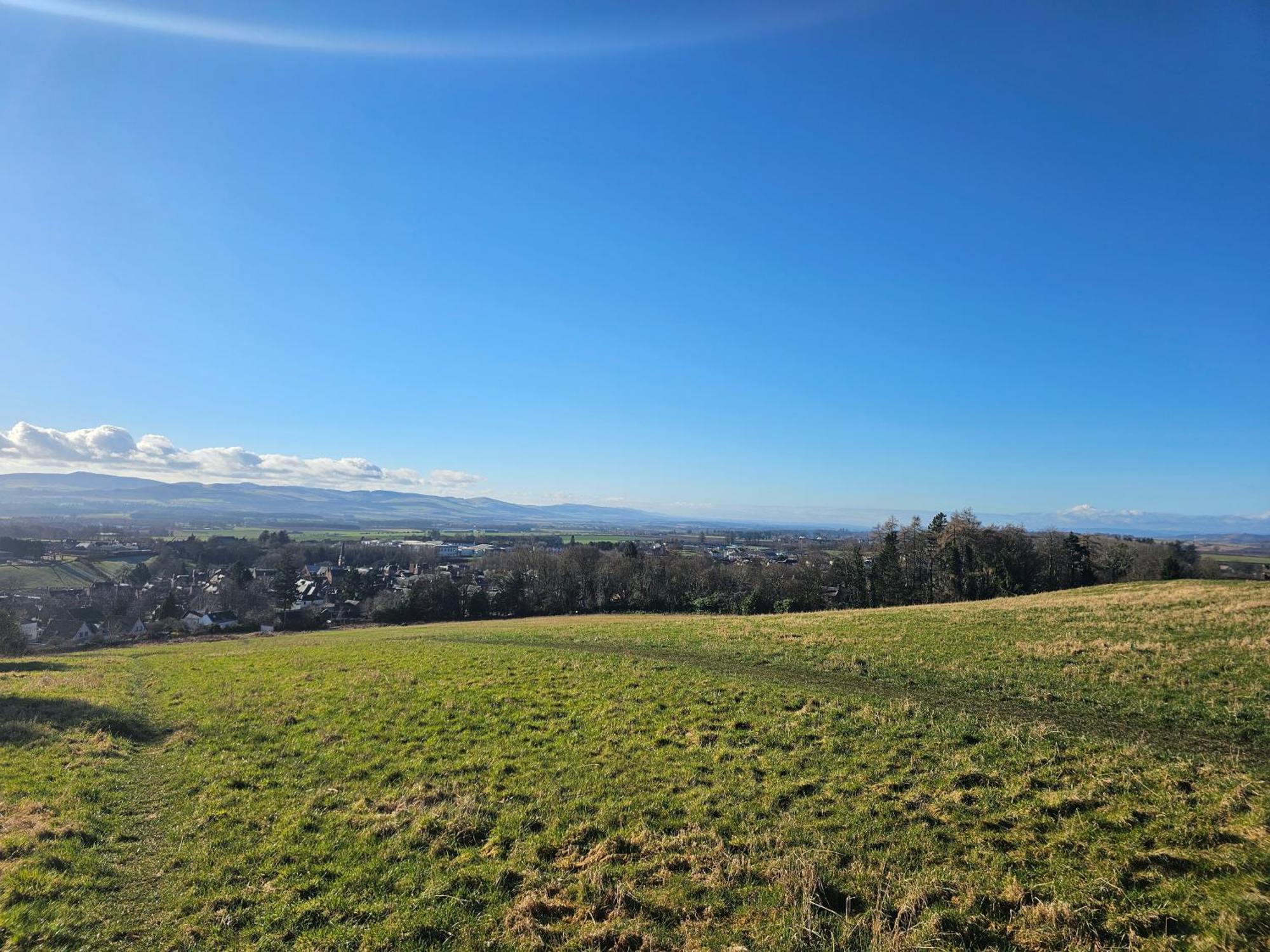 Cosy Self-Contained Flat In Kirriemuir Apartment Exterior photo